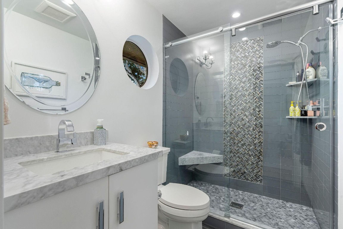 MIDDLE ACRES - Residential