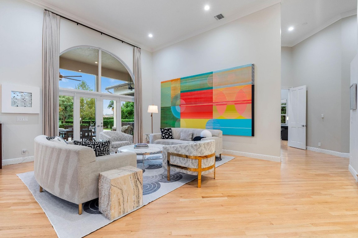 MIDDLE ACRES - Residential