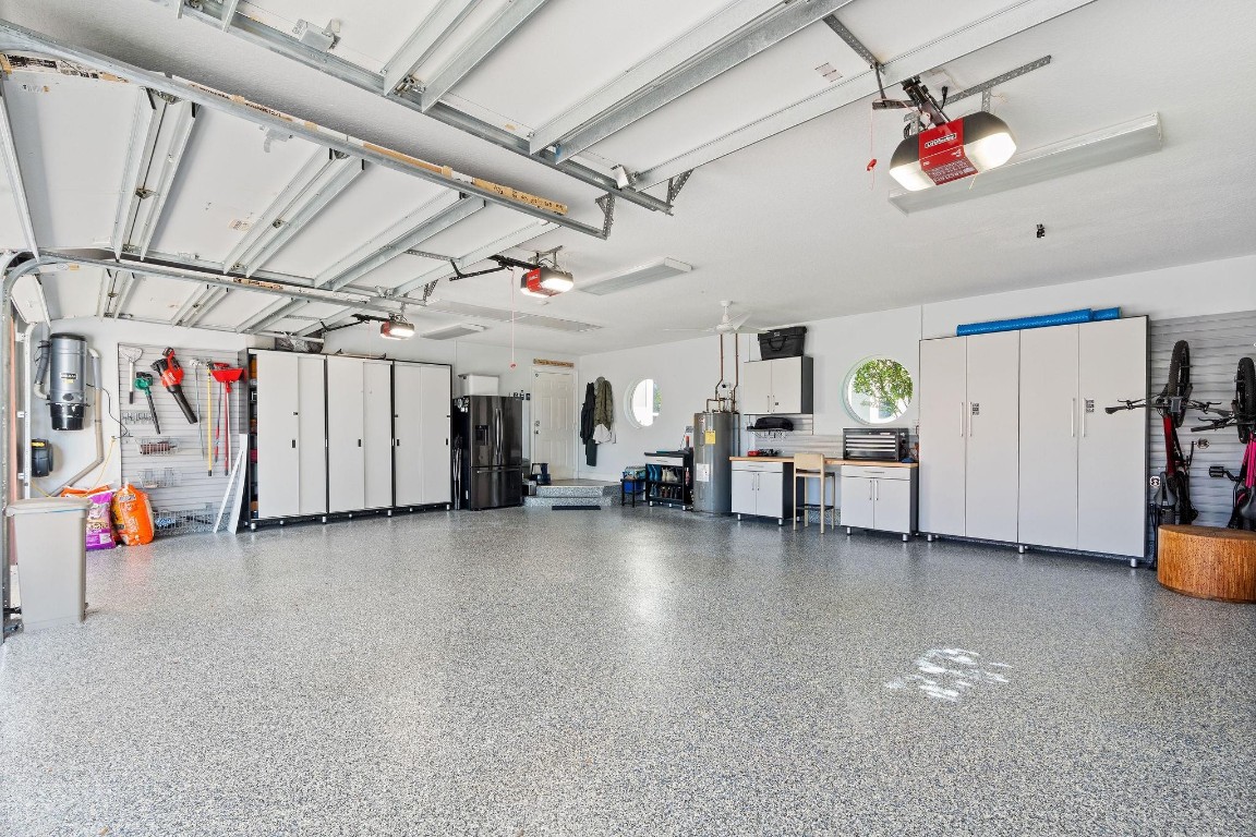 MIDDLE ACRES - Residential