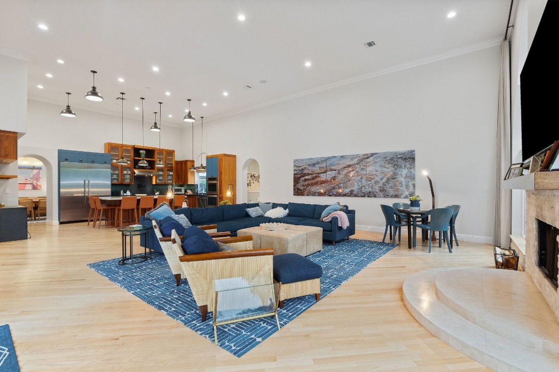 MIDDLE ACRES - Residential