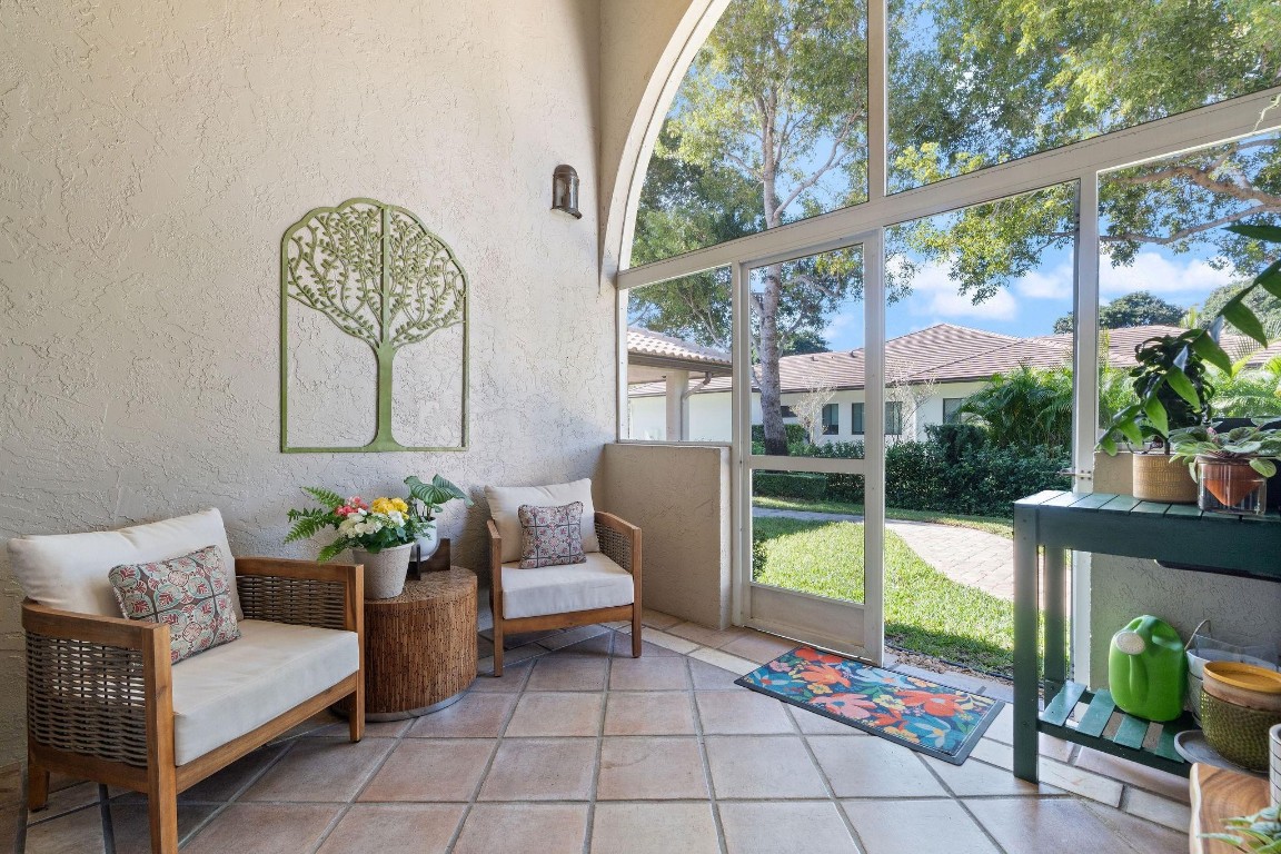 MIDDLE ACRES - Residential