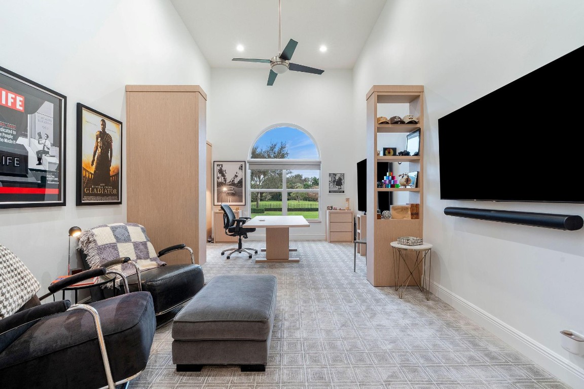 MIDDLE ACRES - Residential