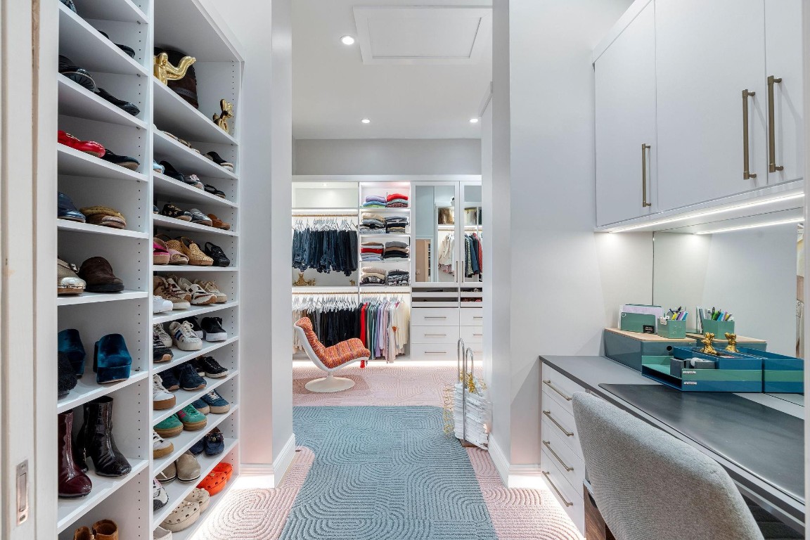 MIDDLE ACRES - Residential