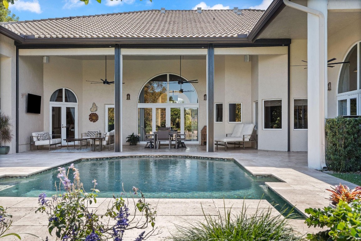 MIDDLE ACRES - Residential