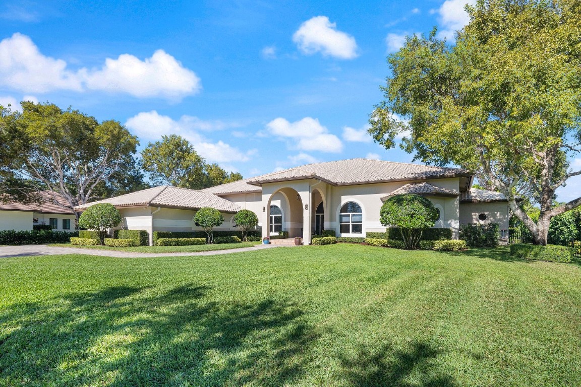 MIDDLE ACRES - Residential