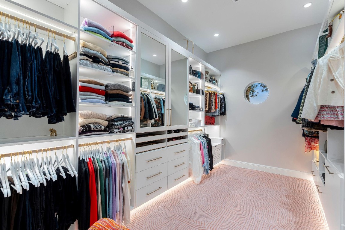 MIDDLE ACRES - Residential