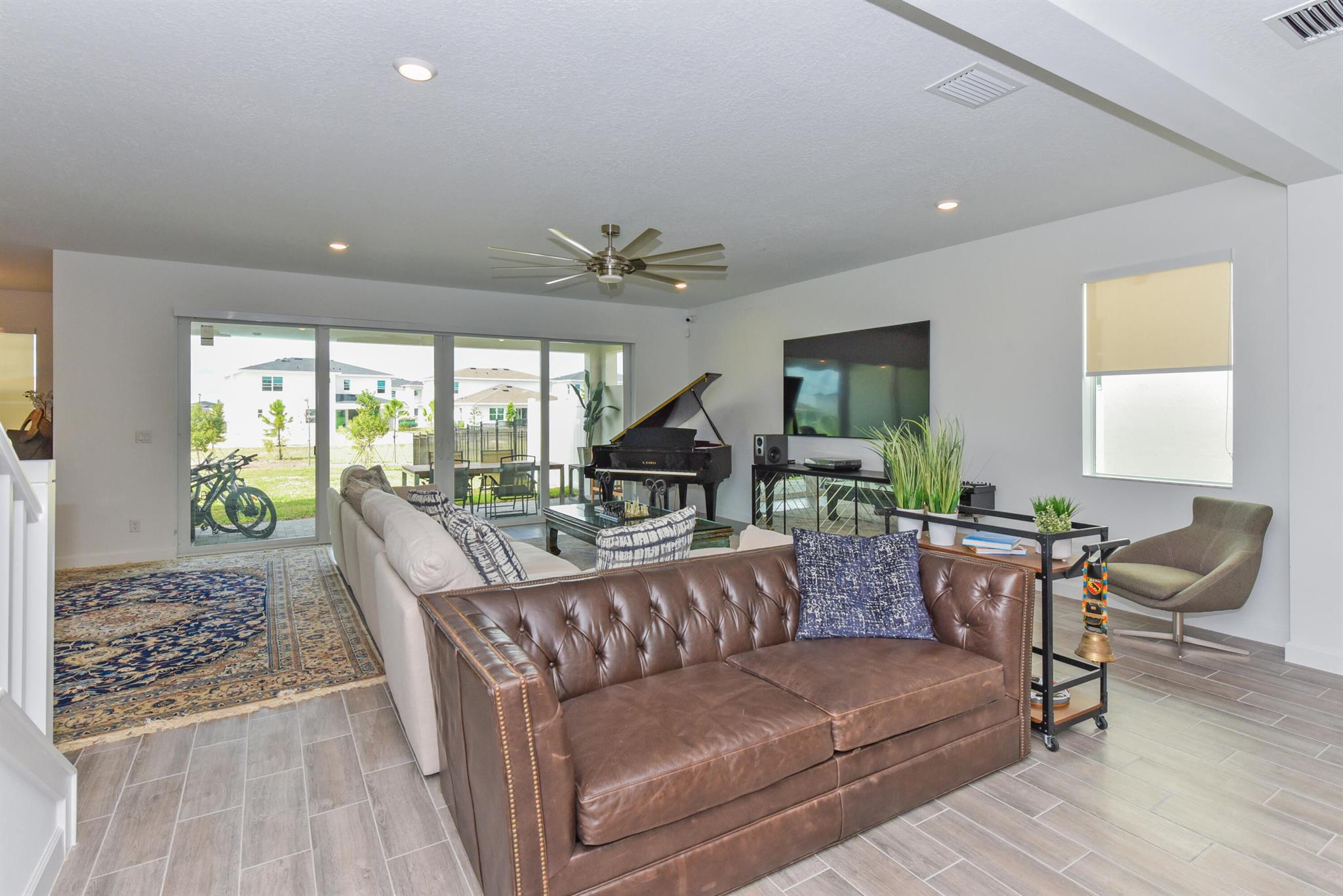 ARDEN PUD POD H NORTH - Residential Lease