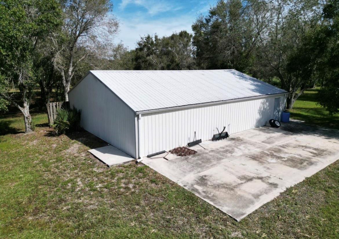 LAZY SEVEN ESTATES - Residential