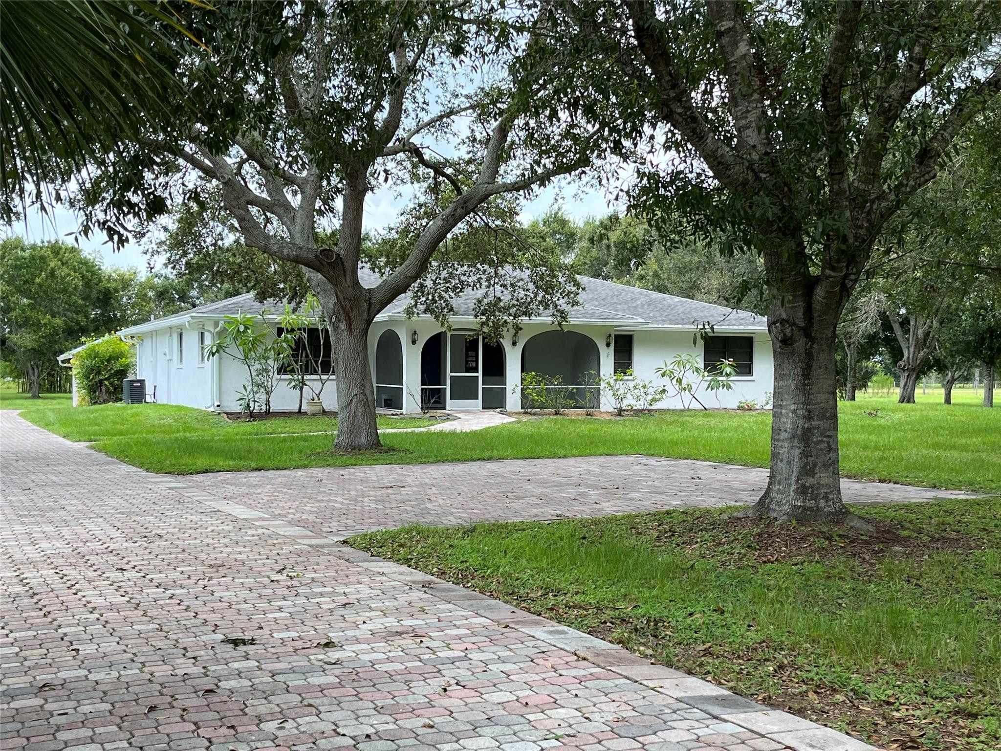 LAZY SEVEN ESTATES - Residential