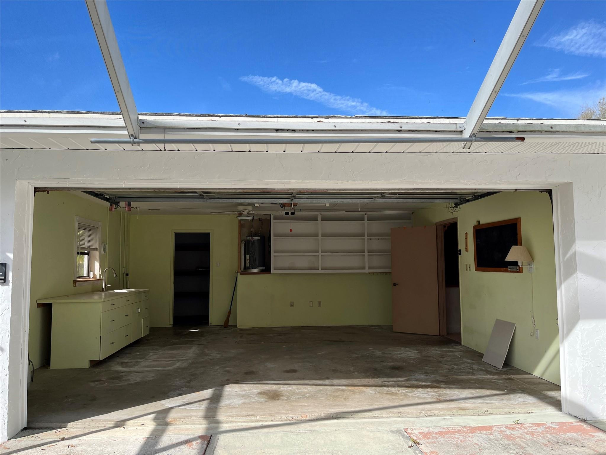 LAZY SEVEN ESTATES - Residential