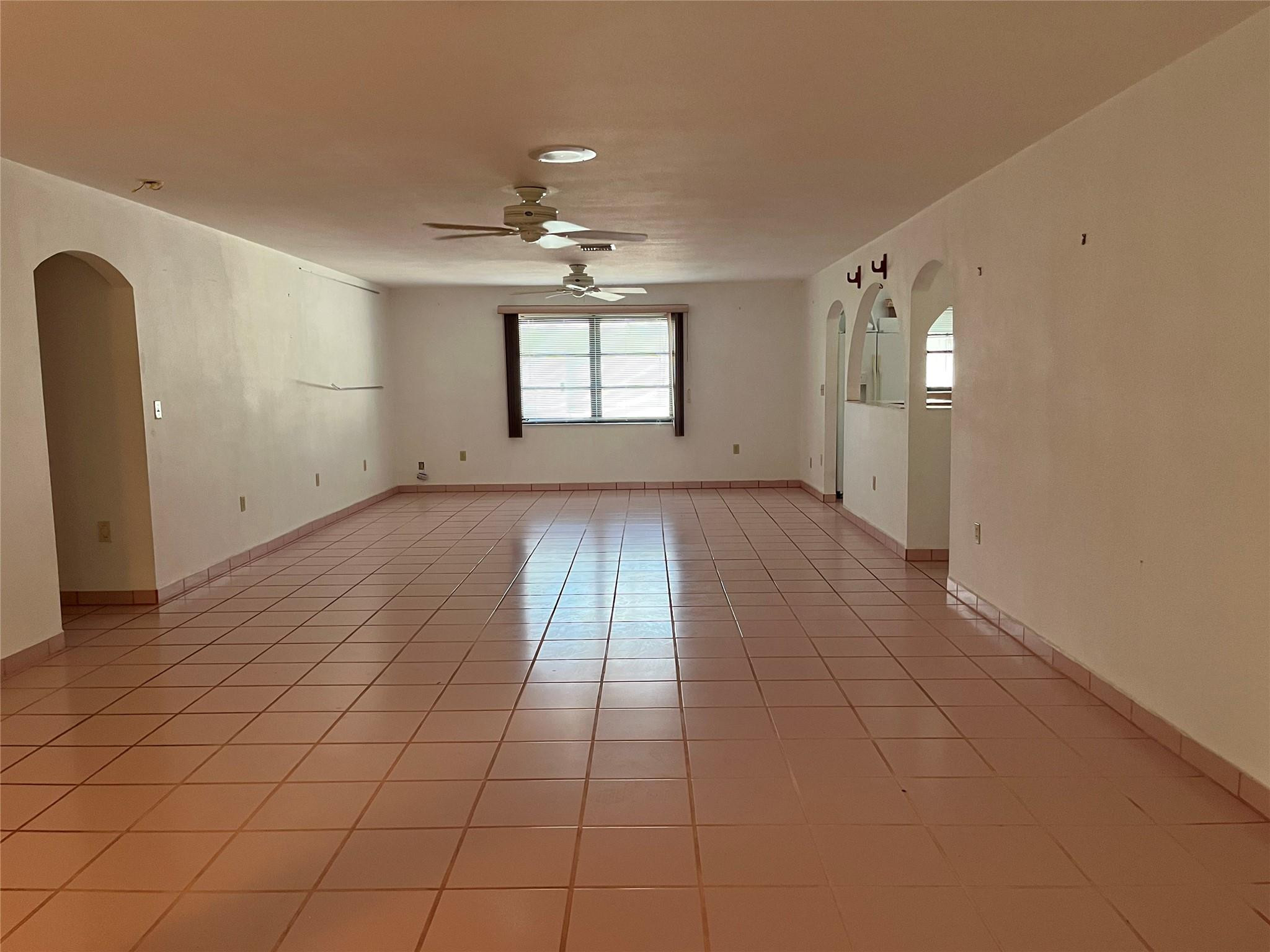 LAZY SEVEN ESTATES - Residential