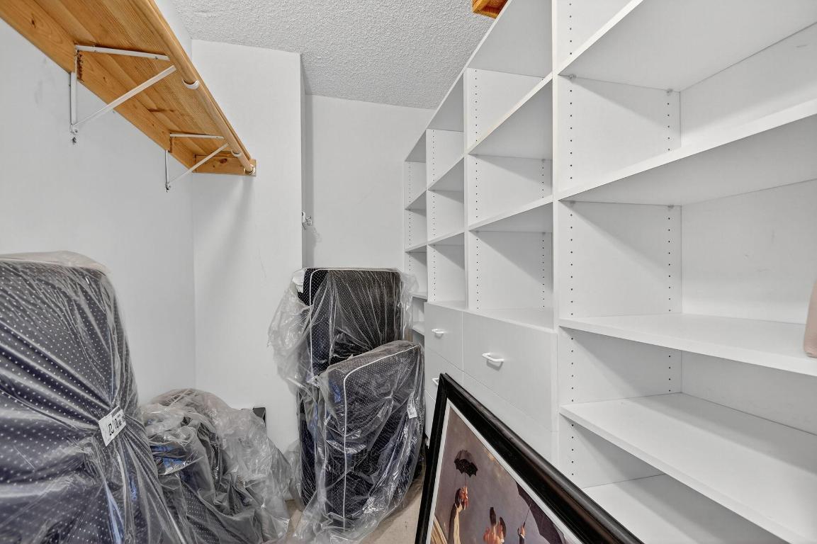 TWENTY TWO NINETY FIVE SOUTH OCEAN BLVD - Residential