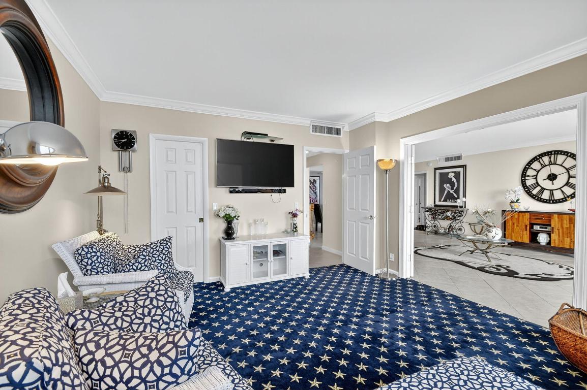 TWENTY TWO NINETY FIVE SOUTH OCEAN BLVD - Residential