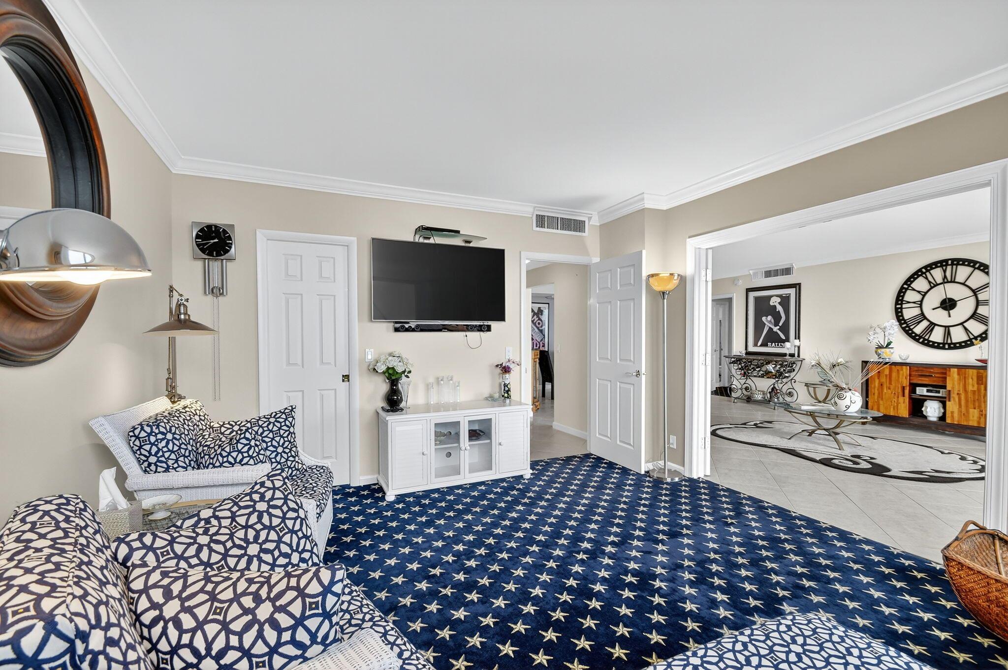 TWENTY TWO NINETY FIVE SO - Residential