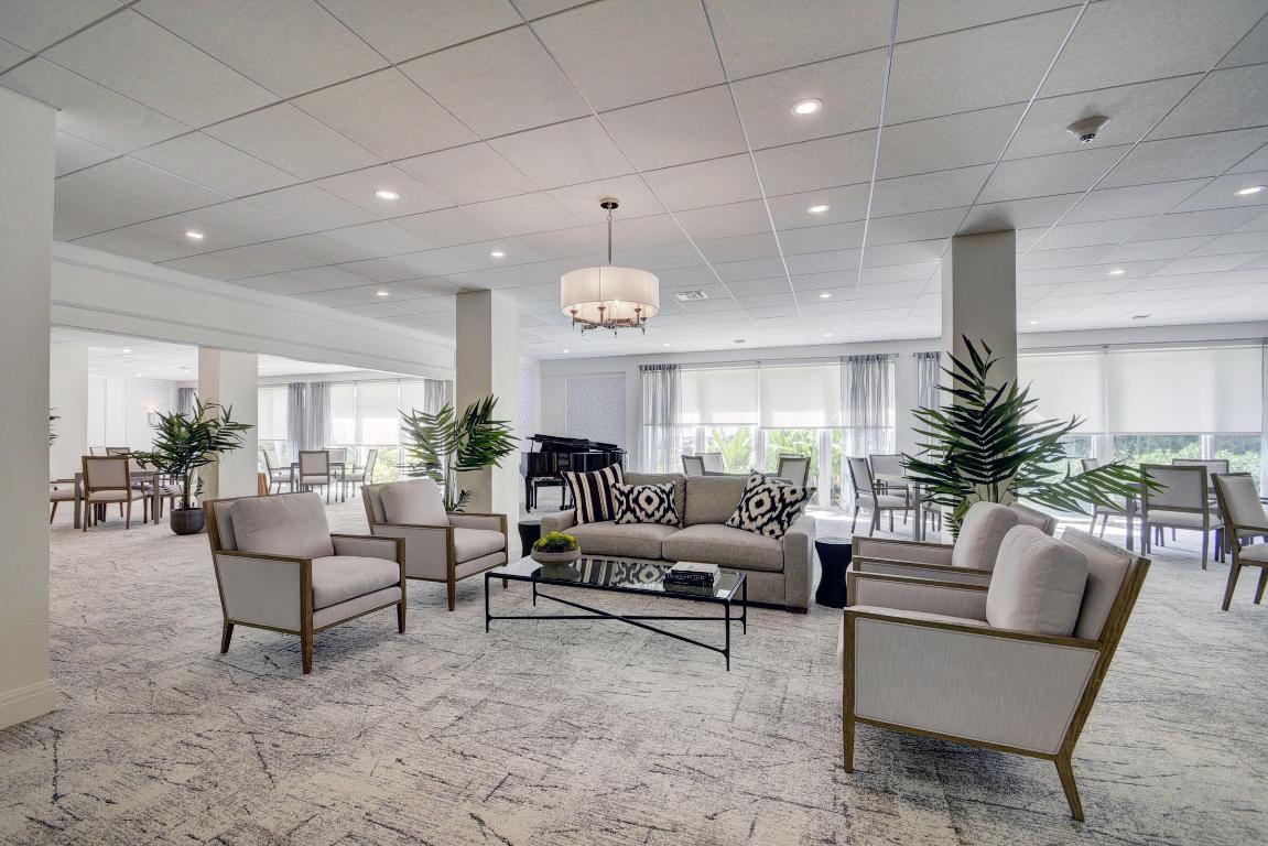 TWENTY TWO NINETY FIVE SOUTH OCEAN BLVD - Residential