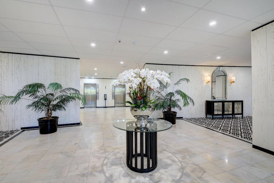 TWENTY TWO NINETY FIVE SOUTH OCEAN BLVD - Residential