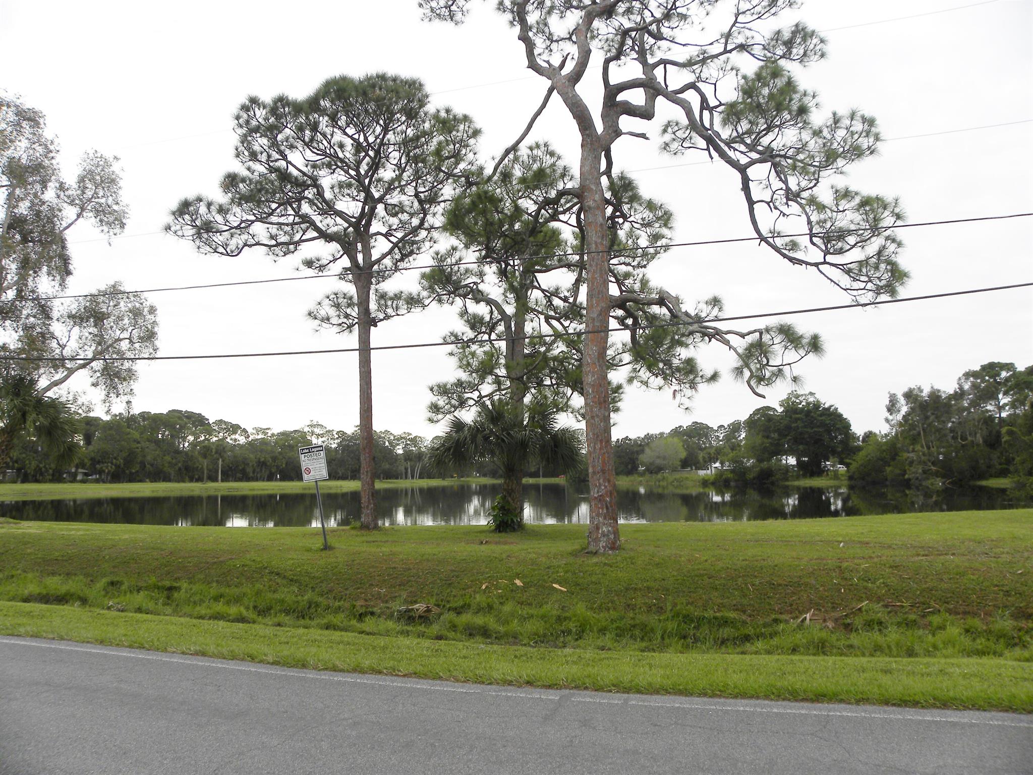8206 Lakeland Boulevard, Fort Pierce, FL, 34951/$310,000 2 8206 Lakeland Boulevard
