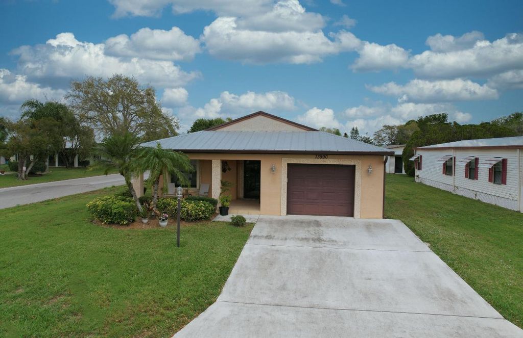 Photo of 13990 Zorzal Avenue, Fort Pierce, FL 34951 (MLS # R11064525)
