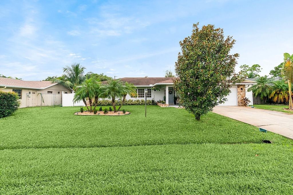 Photo of 2482 SE Sidonia Street, Port Saint Lucie, FL 34952 (MLS # R11119687)