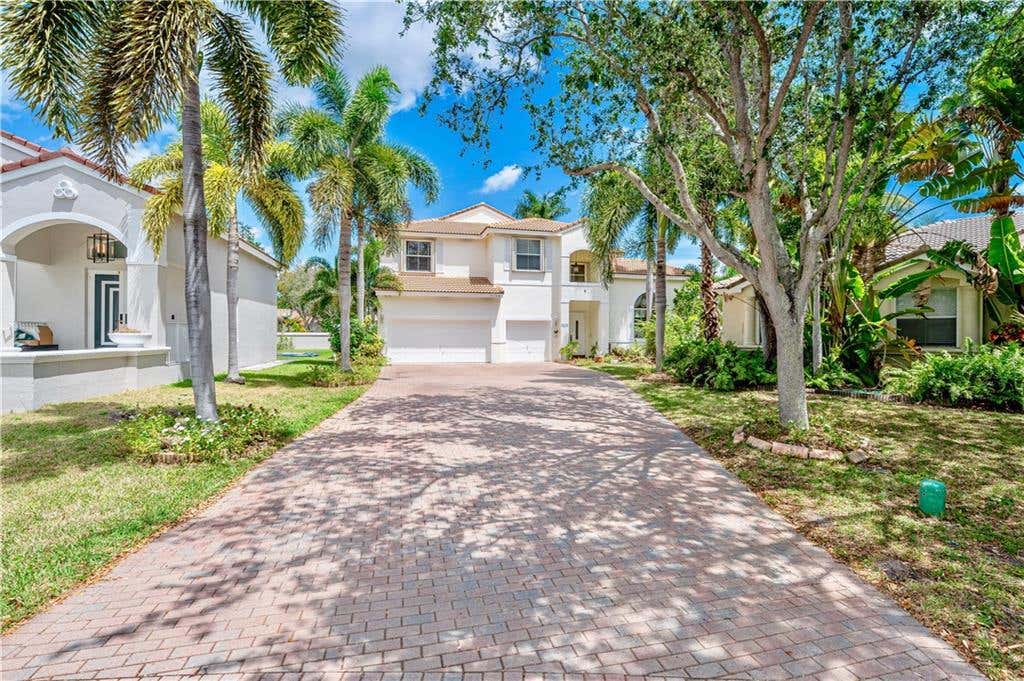 Photo of 5128 SW 32nd Ave, Fort Lauderdale, FL 33312 (MLS # F10334077)