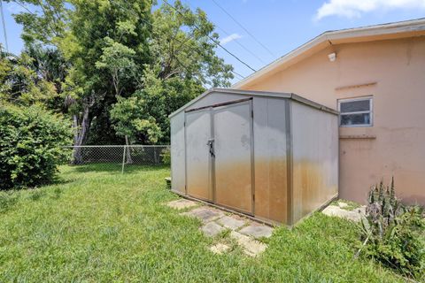 Tiny photo for 811 NW 43rd Avenue, Coconut Creek, FL 33066 (MLS # B26042029)