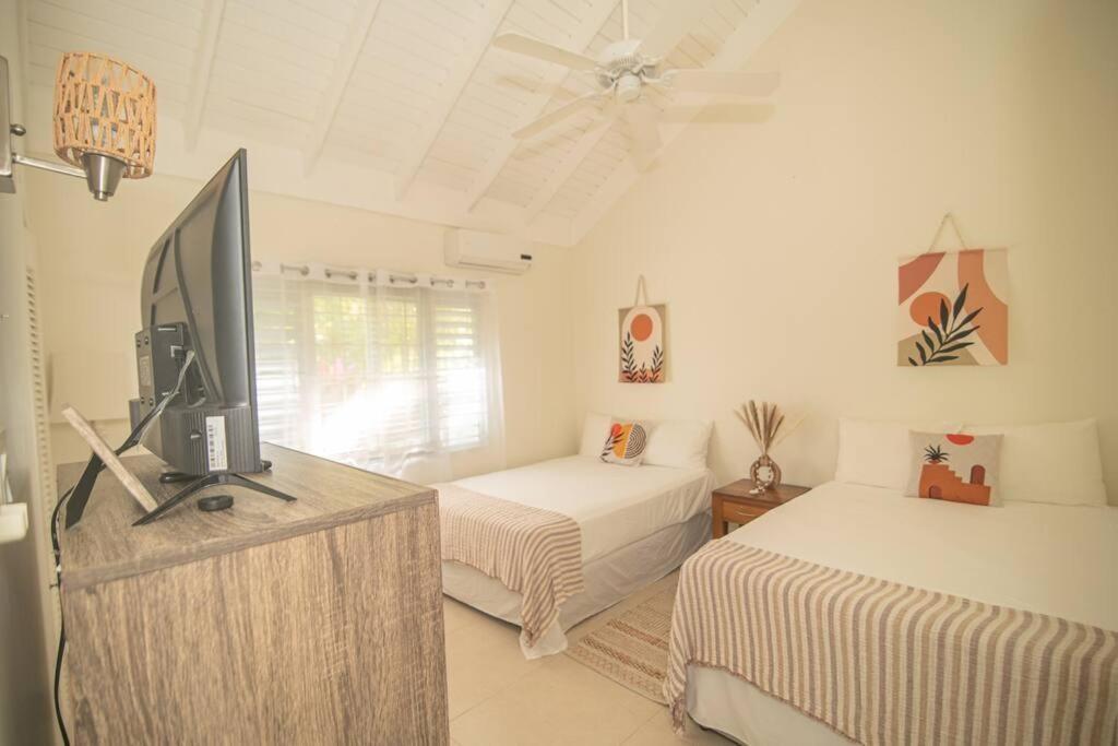 RICHMOND ESTATES - Residential Lease