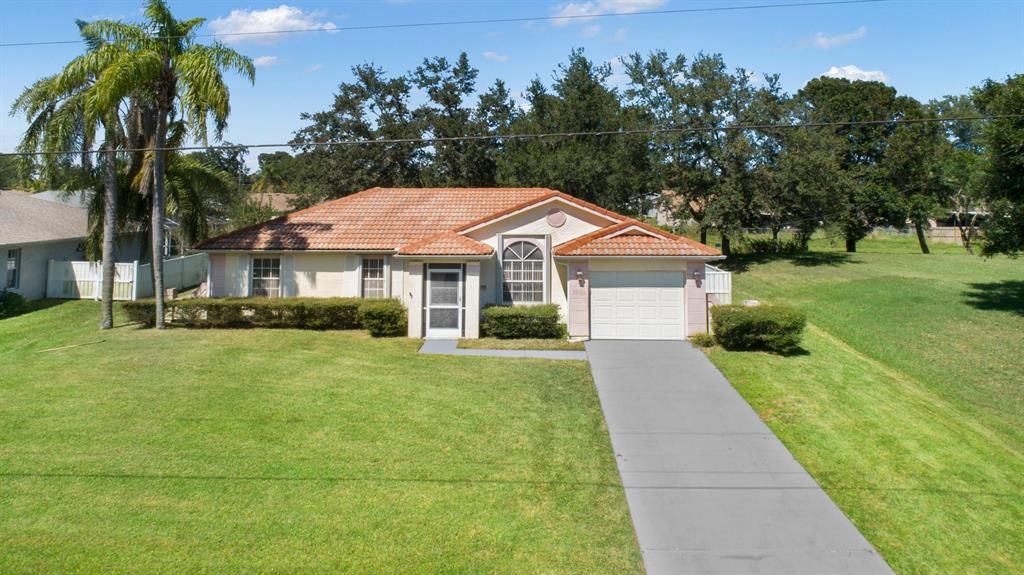 Photo of 1333 SW Gastador Avenue, Port Saint Lucie, FL 34953 (MLS # R10750828)