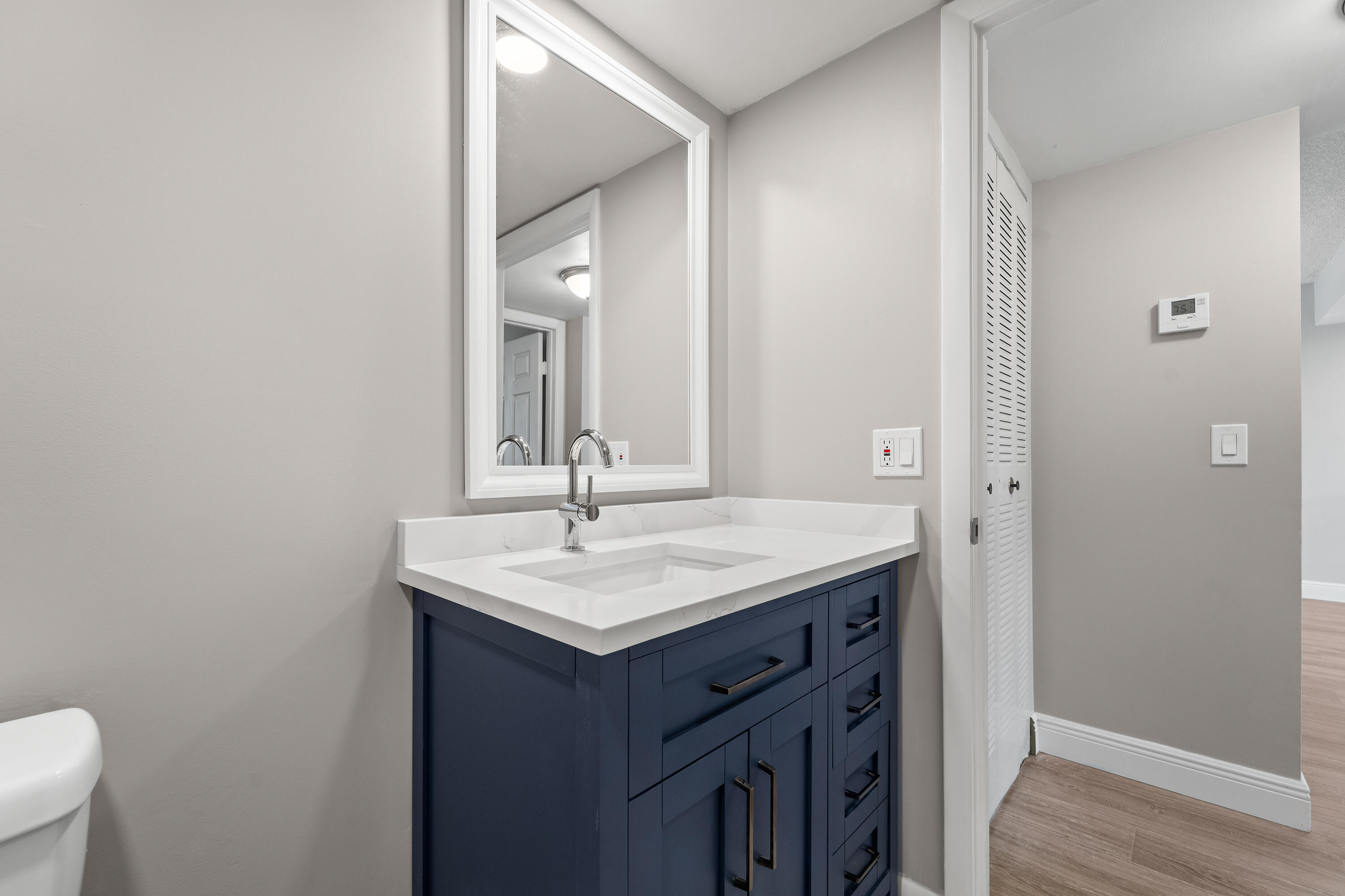 WHITEHALL CONDO OF THE LANDS OF THE PRESIDENT - Residential Lease