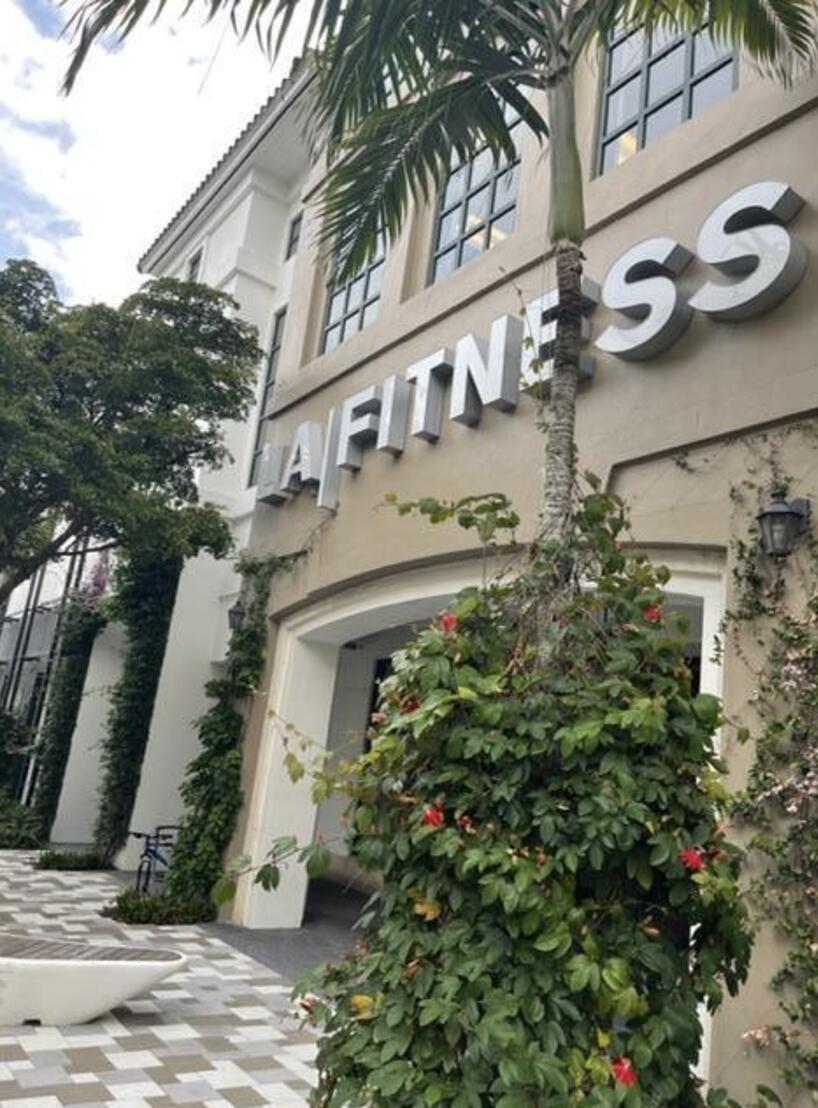 WHITEHALL CONDO OF THE LANDS OF THE PRESIDENT - Residential Lease