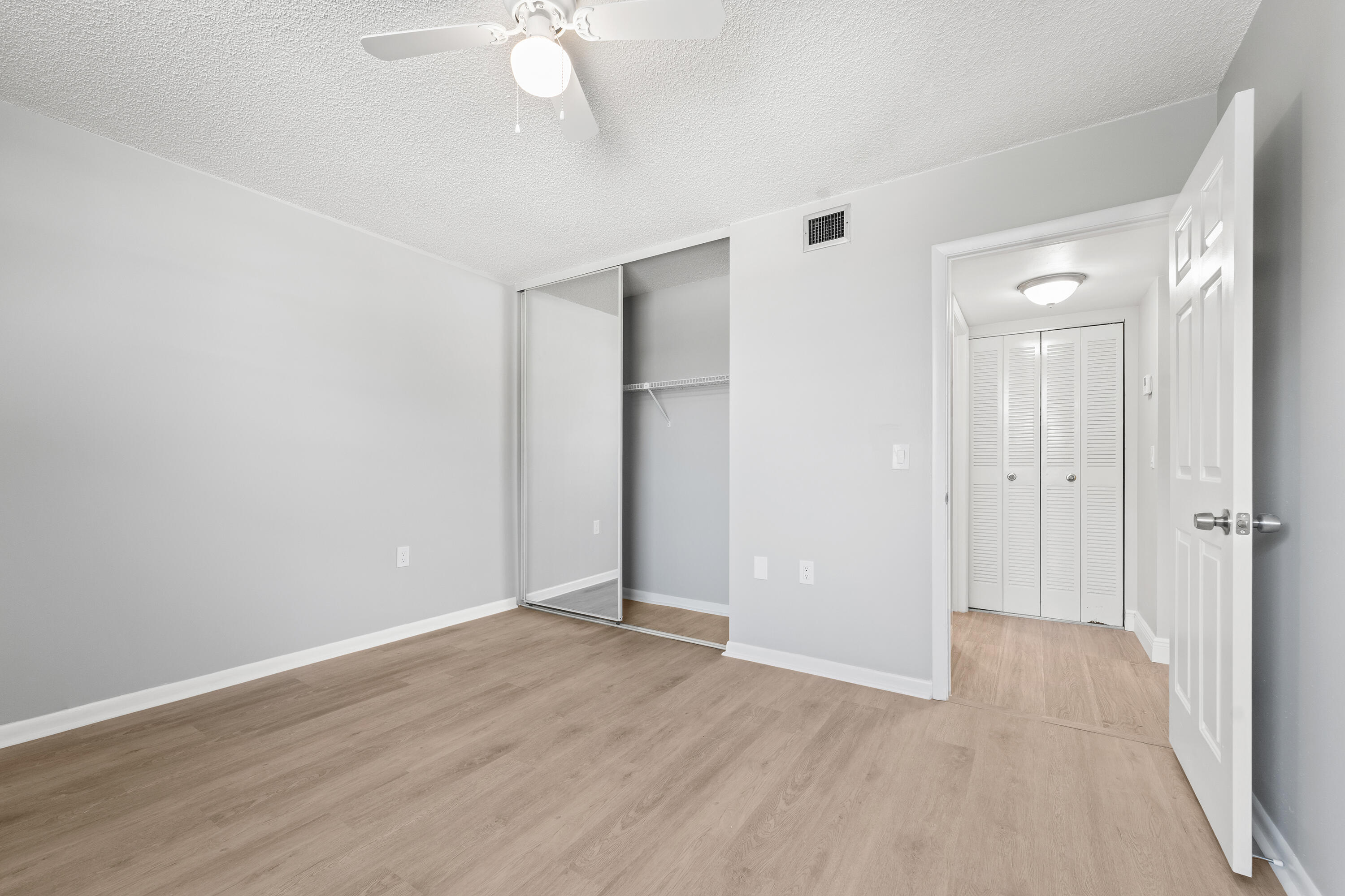 WHITEHALL CONDO OF THE LANDS OF THE PRESIDENT - Residential Lease
