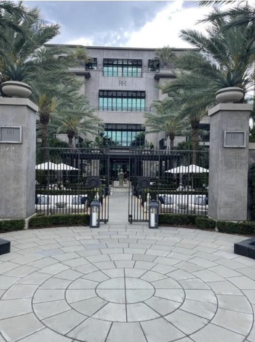 WHITEHALL CONDO OF THE LANDS OF THE PRESIDENT - Residential Lease