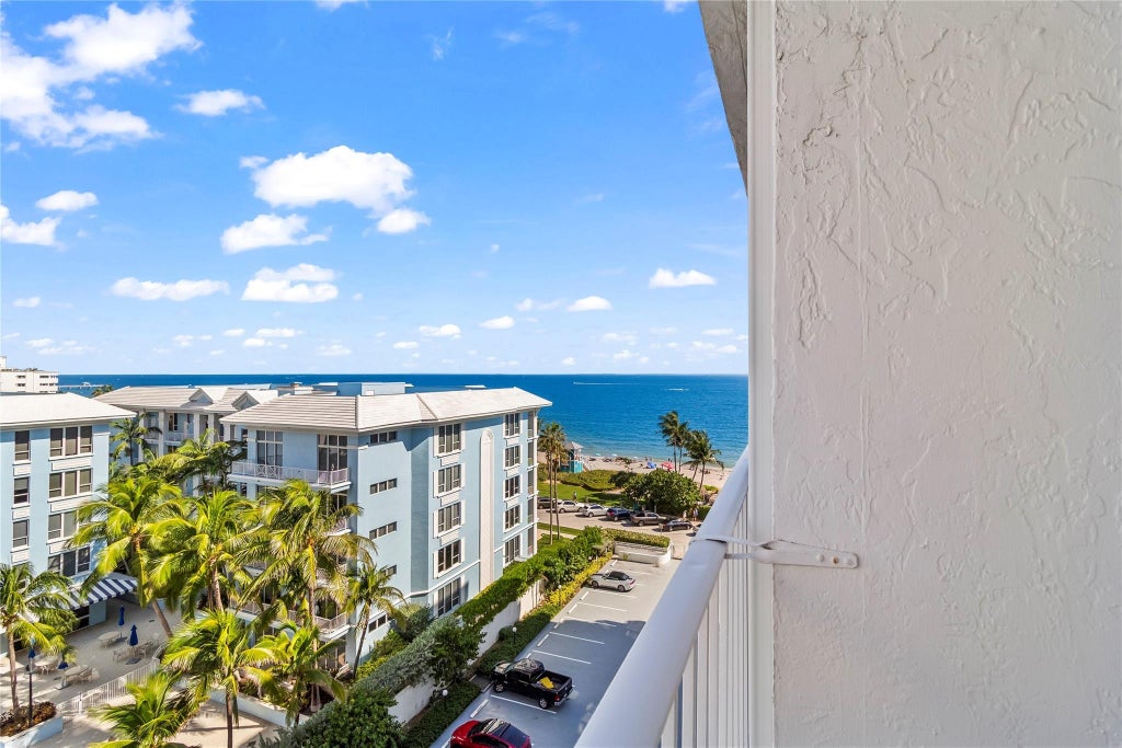 Photo of 800 SE 20th Avenue #809, Deerfield Beach, FL 33441 (MLS # F10537345)