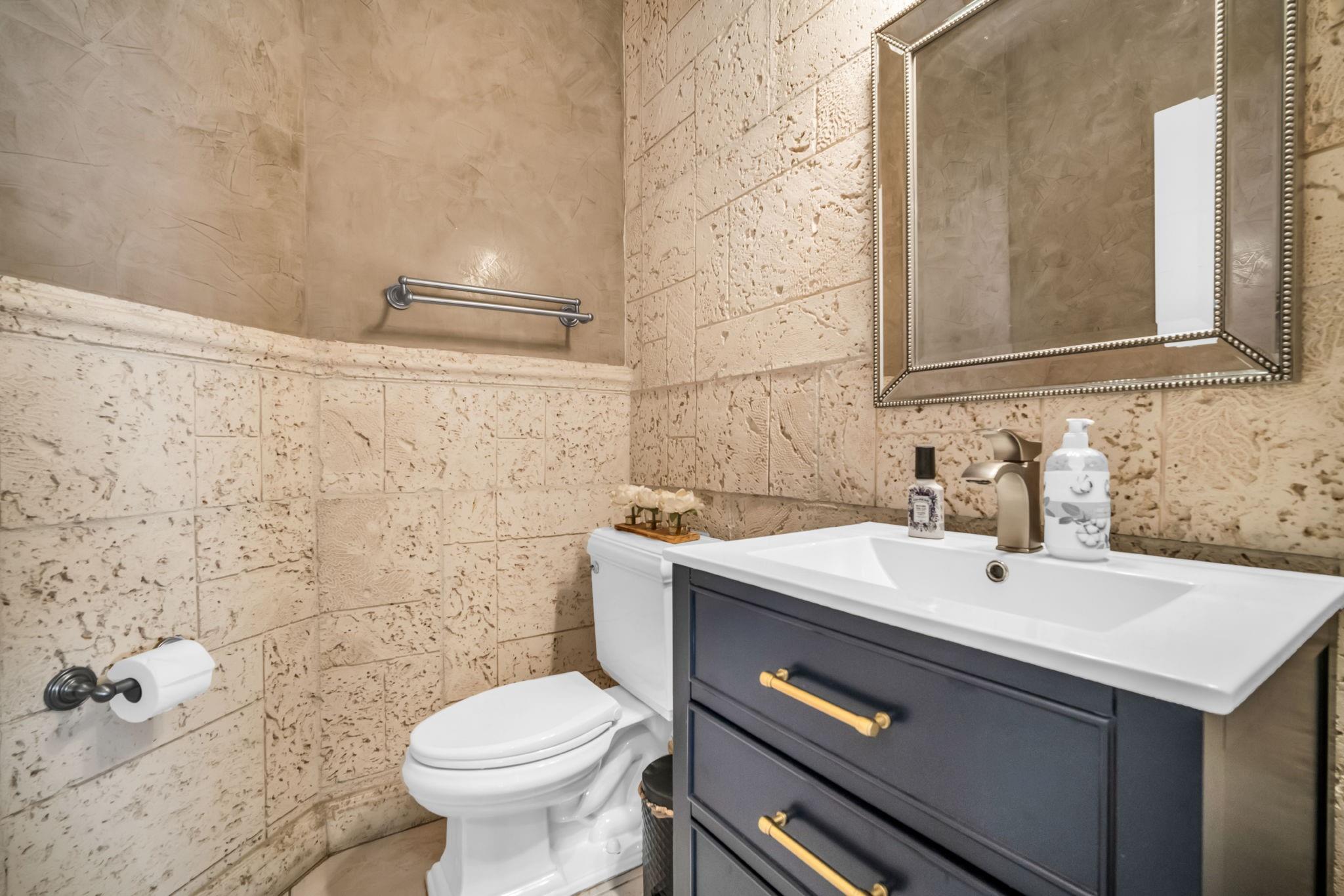 Eagle Point 127-12 B - Residential