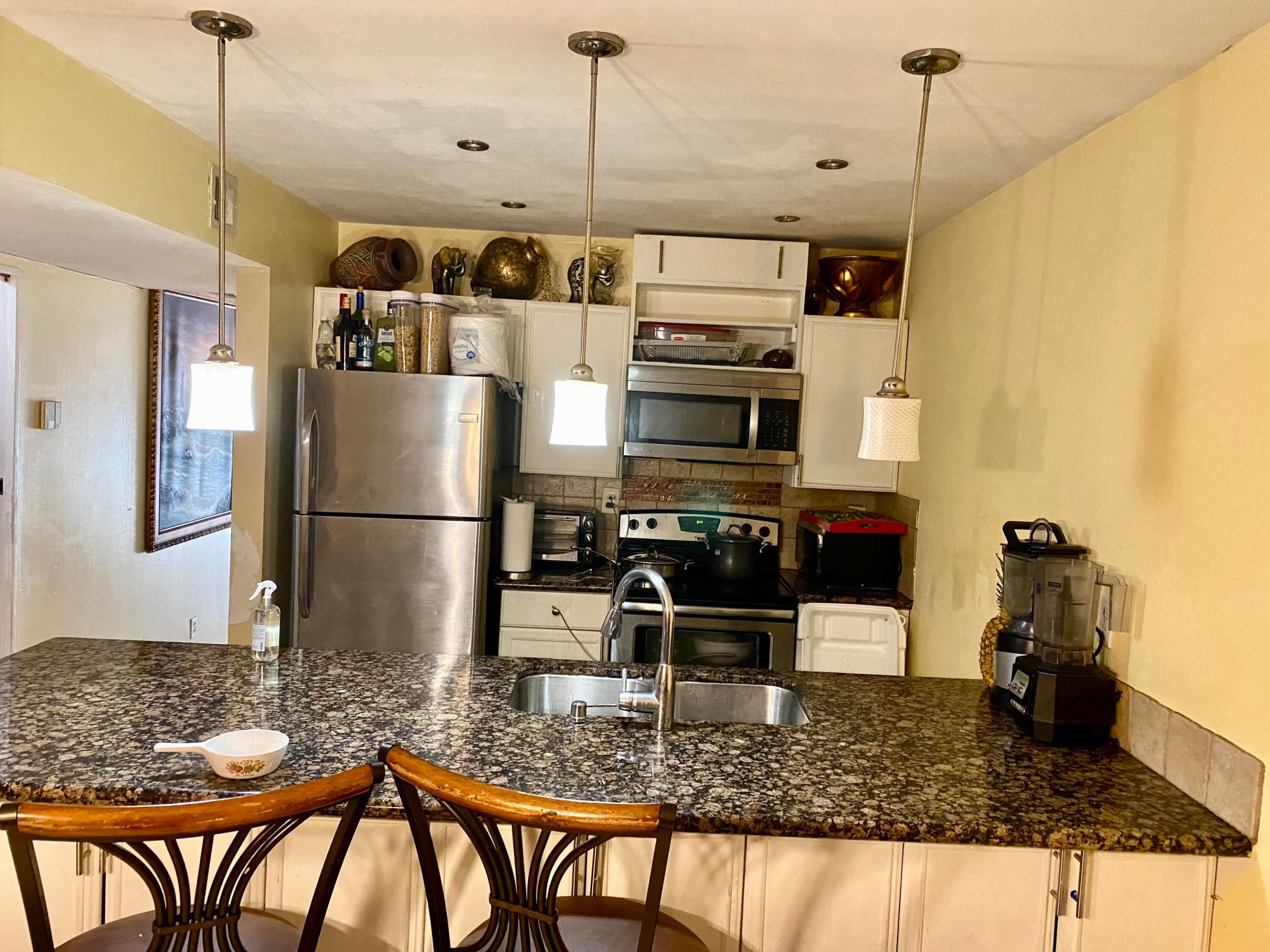 KNOLLWOOD CLUB CONDO - Residential