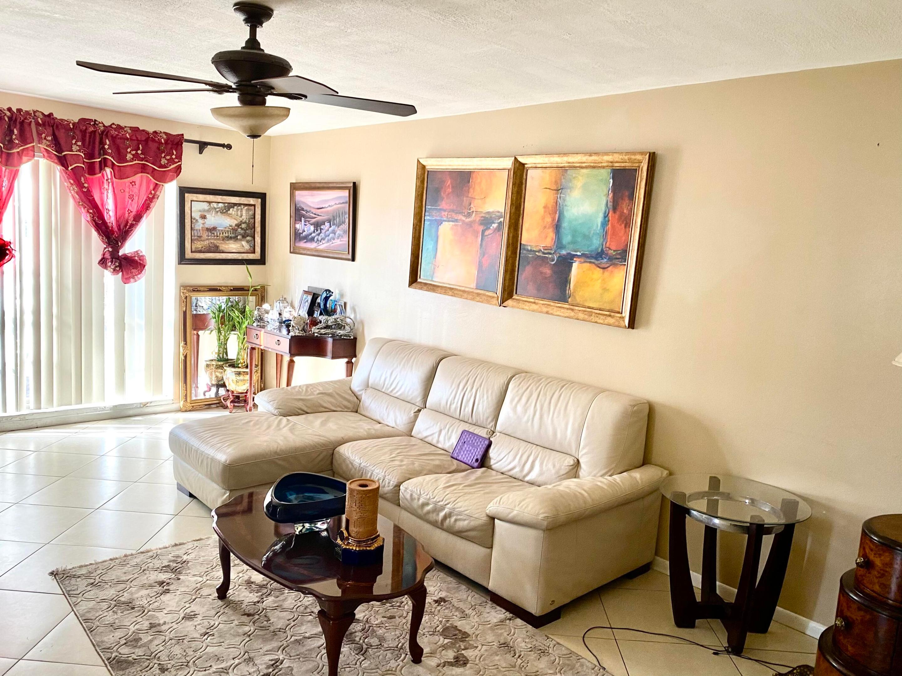 KNOLLWOOD CLUB CONDO - Residential