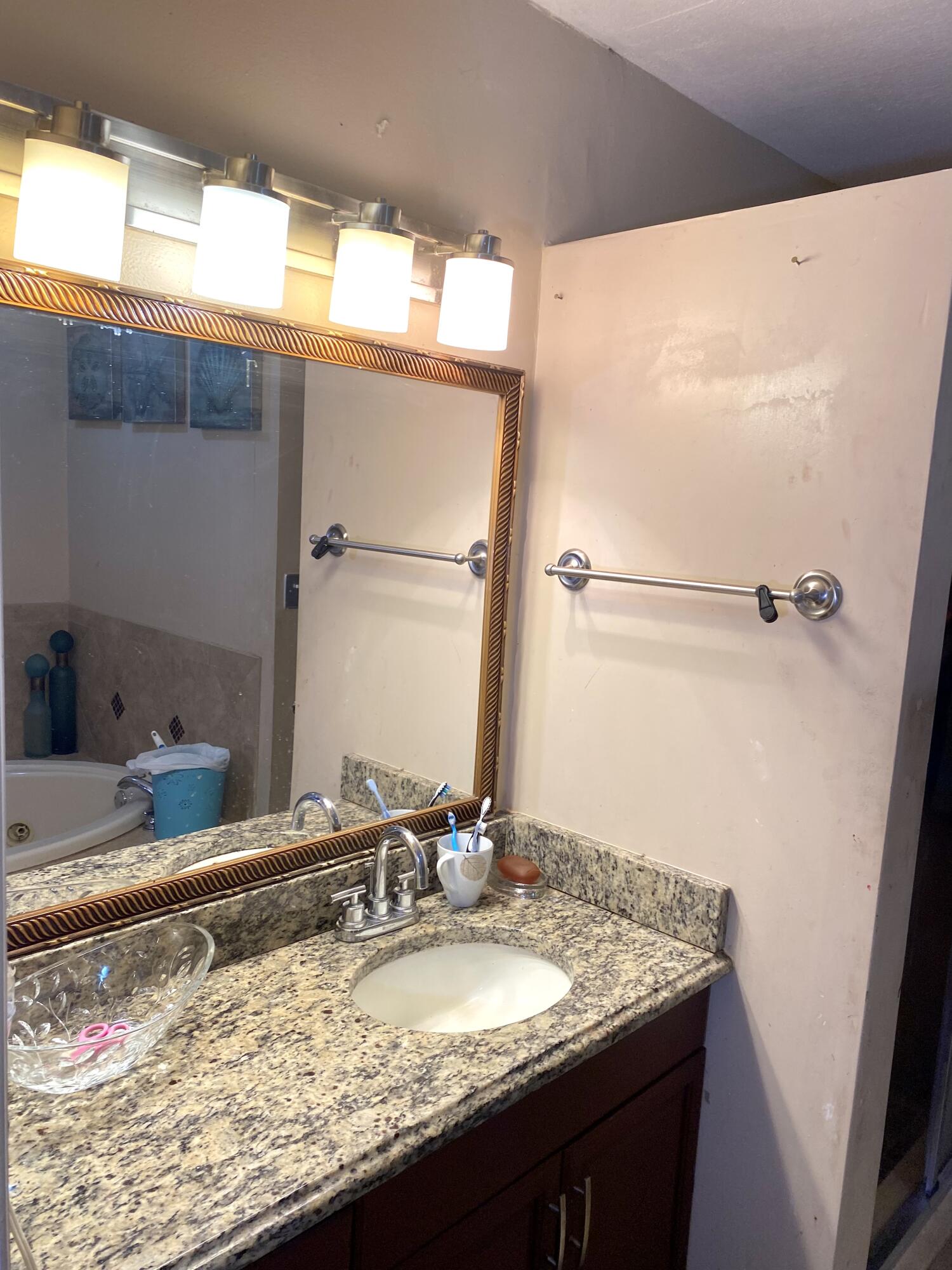 KNOLLWOOD CLUB CONDO - Residential