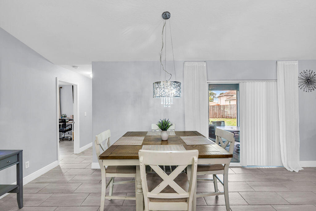 PORT ST LUCIE SECTION 46 1ST REPLAT - Residential