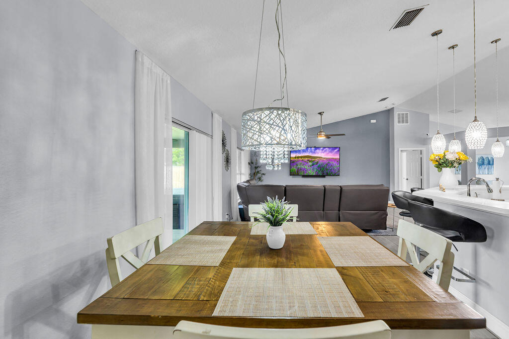 PORT ST LUCIE SECTION 46 1ST REPLAT - Residential