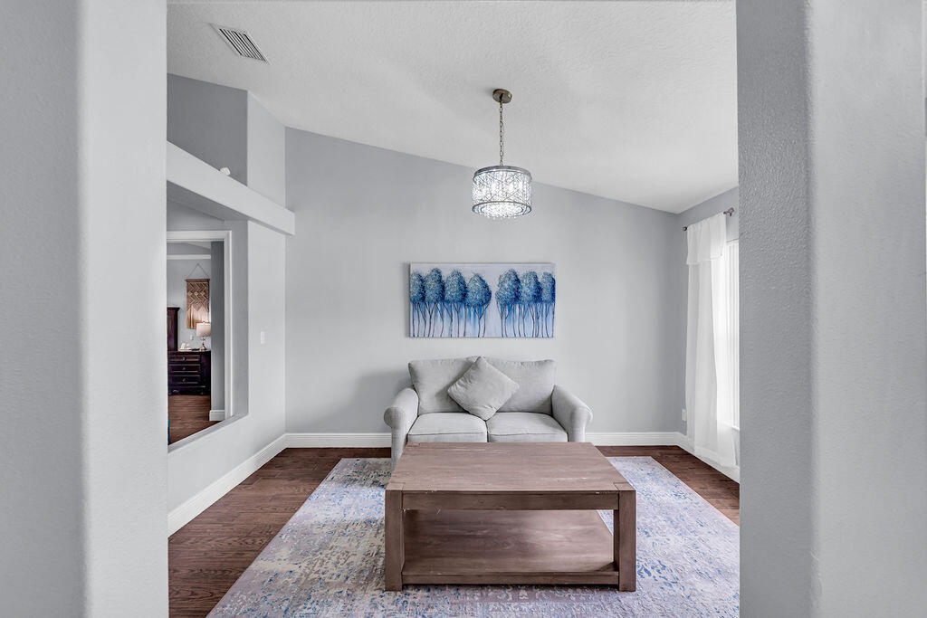 PORT ST LUCIE SECTION 46 1ST REPLAT - Residential