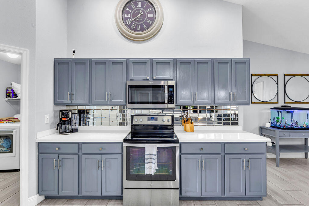 PORT ST LUCIE SECTION 46 1ST REPLAT - Residential