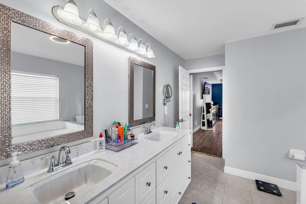 PORT ST LUCIE SECTION 46 1ST REPLAT - Residential