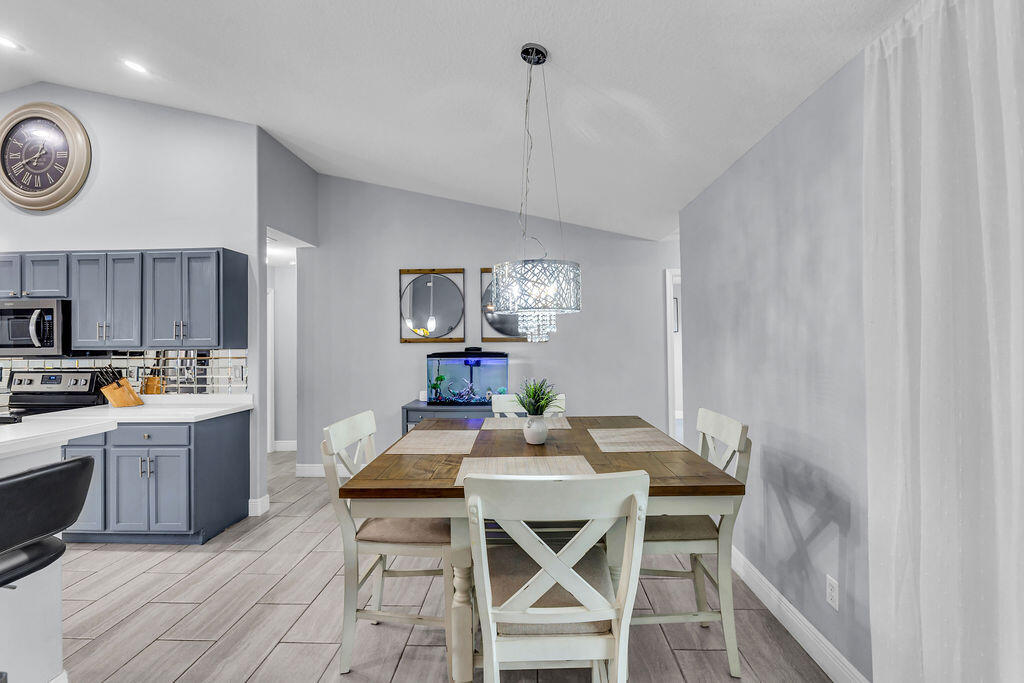 PORT ST LUCIE SECTION 46 1ST REPLAT - Residential