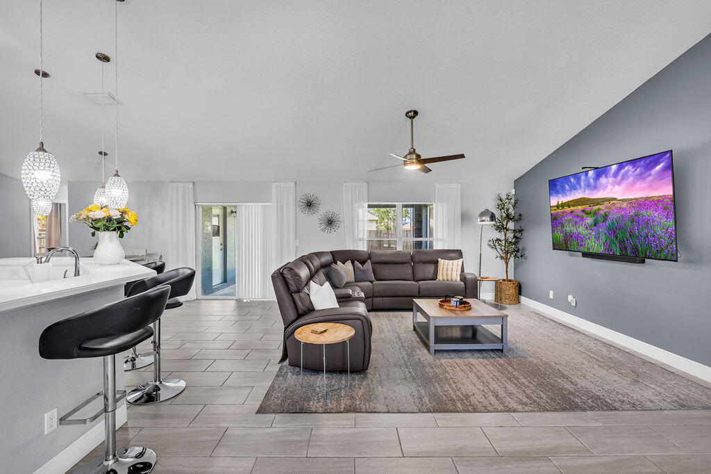 PORT ST LUCIE SECTION 46 1ST REPLAT - Residential