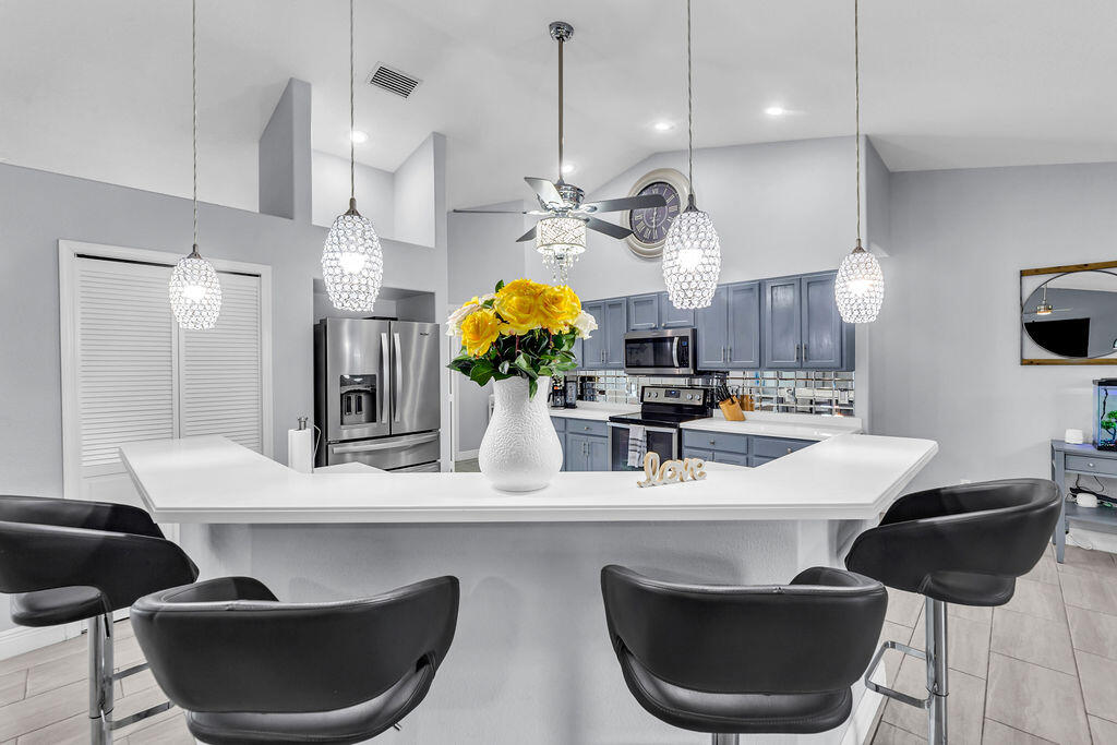 PORT ST LUCIE SECTION 46 1ST REPLAT - Residential