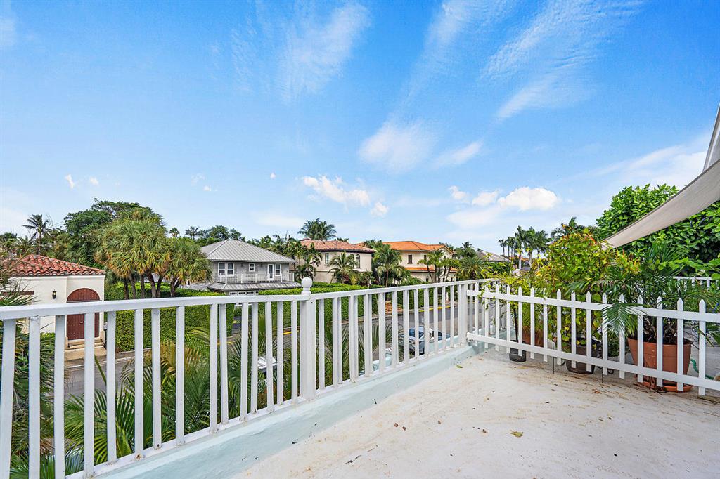 OCEAN PARK H W ROBBINS - Residential Income