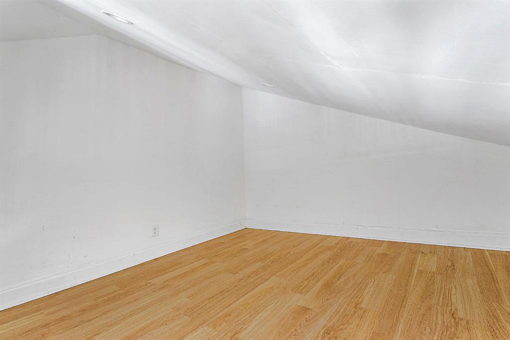 OCEAN PARK H W ROBBINS - Residential Income