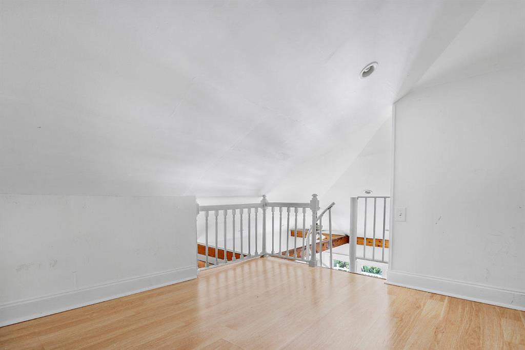 OCEAN PARK H W ROBBINS - Residential Income