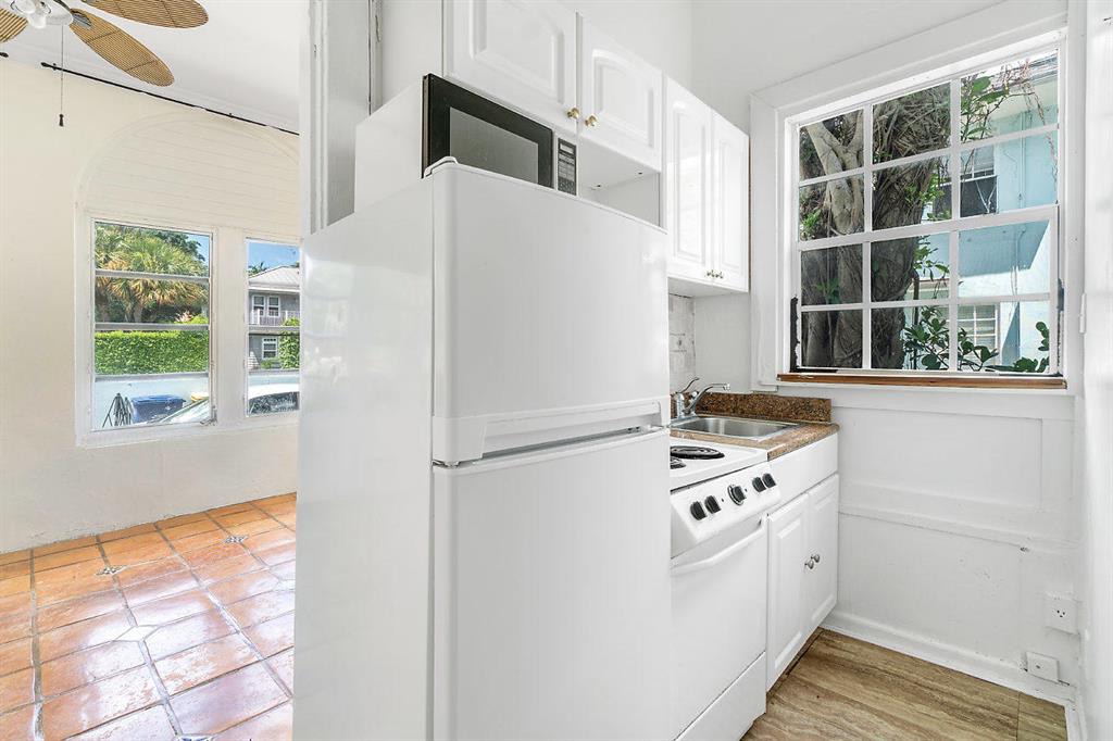 OCEAN PARK H W ROBBINS - Residential Income