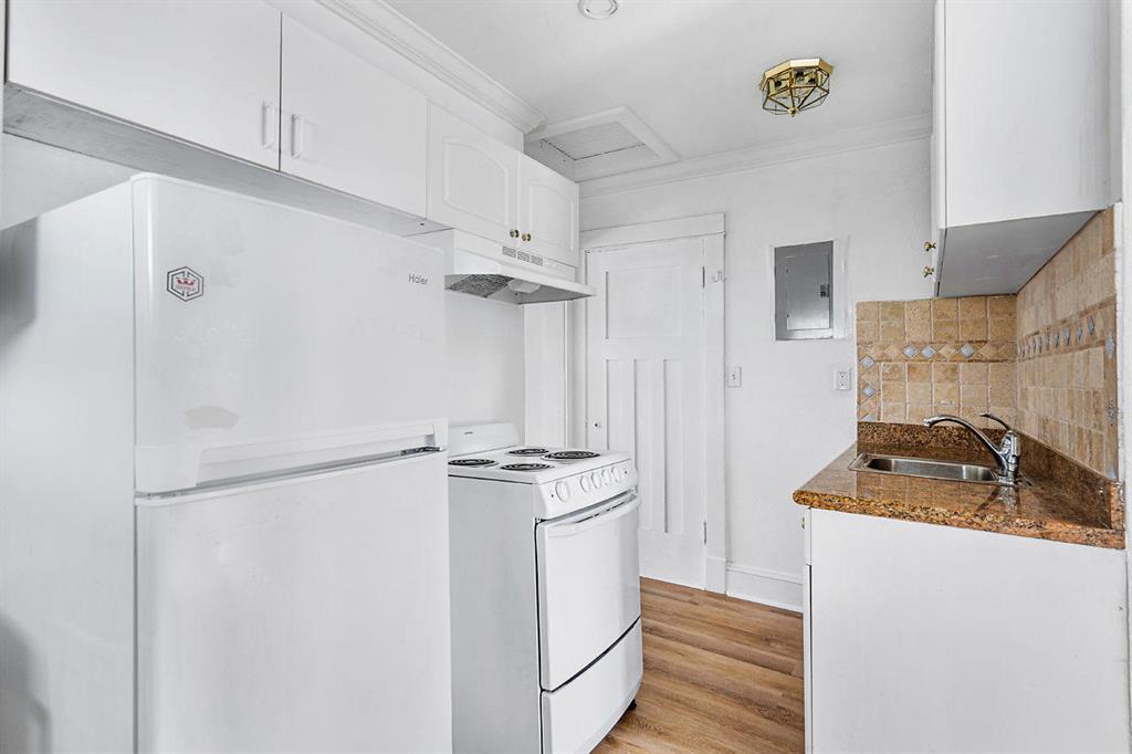 OCEAN PARK H W ROBBINS - Residential Income