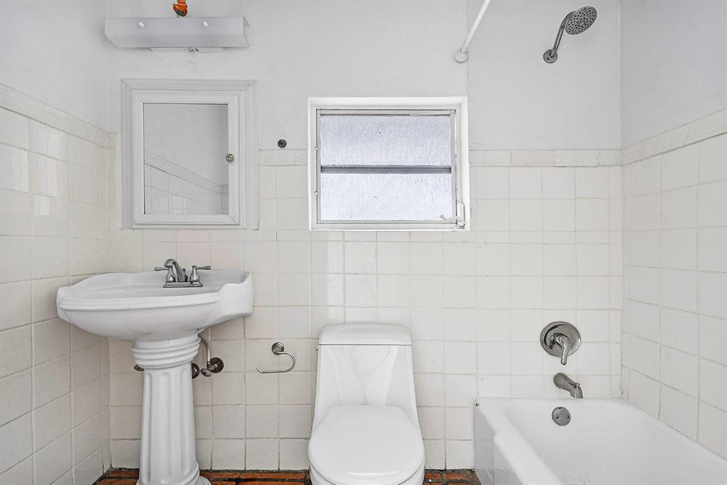 OCEAN PARK H W ROBBINS - Residential Income